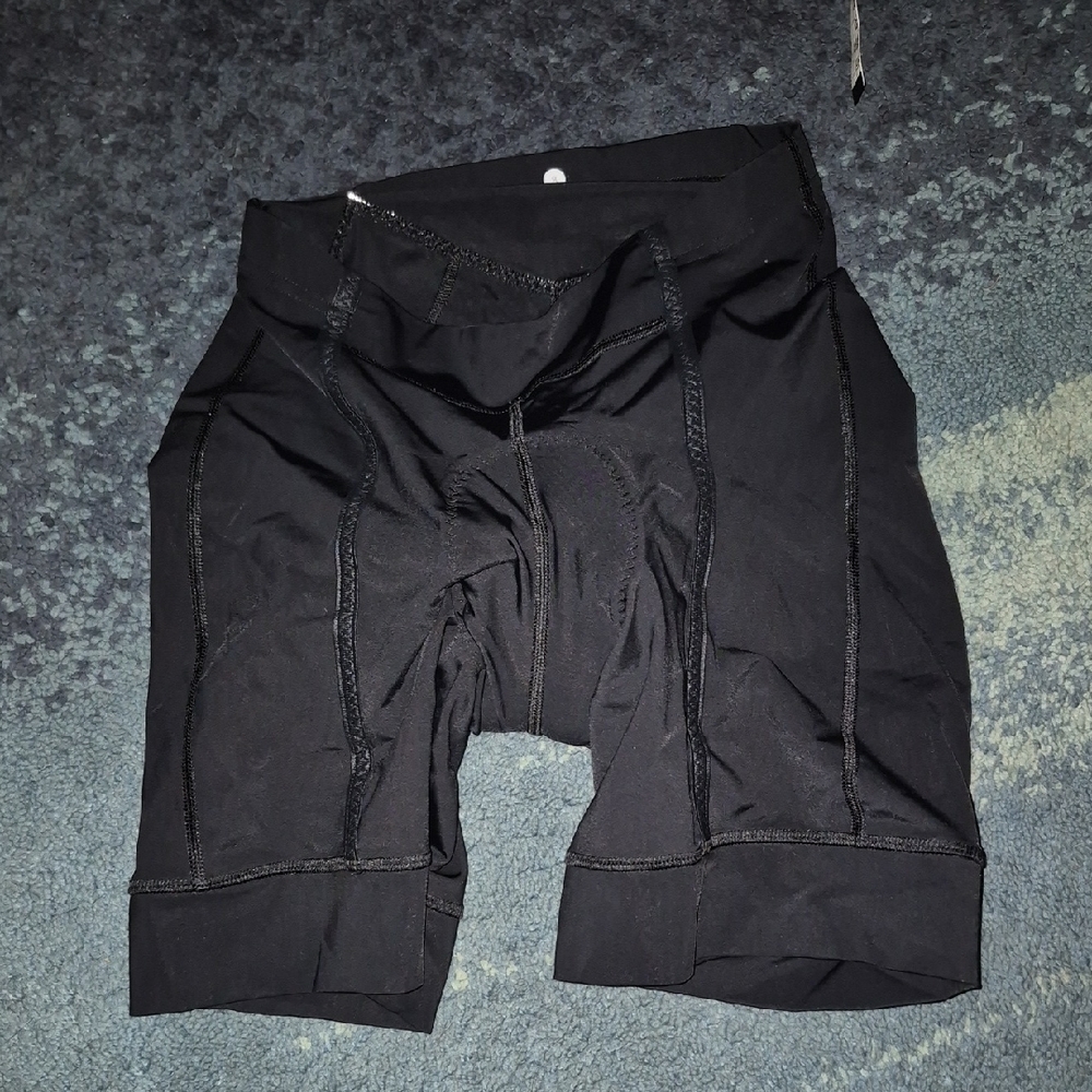 lululemon athletica Black Paceline Bike Shorts..size 8..like New